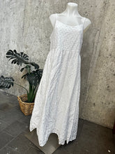 Load image into Gallery viewer, WHITE SUN DRESS - SZ 16
