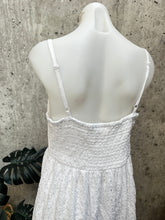 Load image into Gallery viewer, WHITE SUN DRESS - SZ 16
