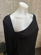 Load image into Gallery viewer, BLACK DRESS TOP - SZ 16
