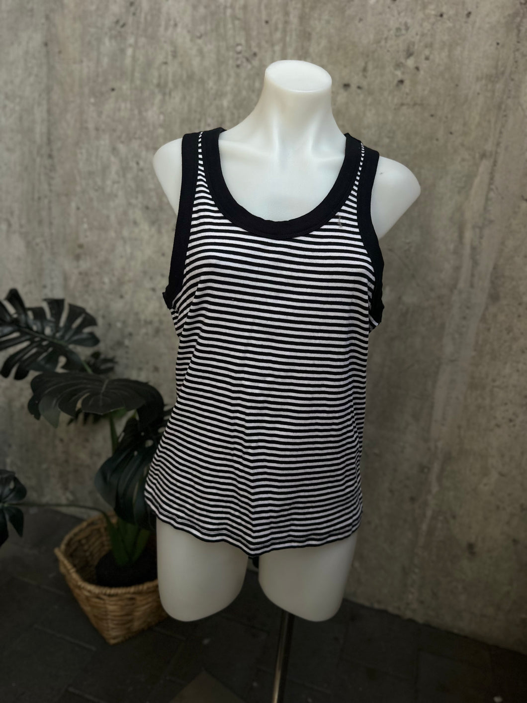 STRIPPED TANK - SZ 14