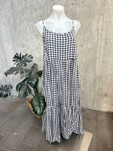 MAXI BLACK & WHITE DRESS - SZ OSFA