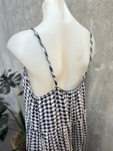 MAXI BLACK & WHITE DRESS - SZ OSFA