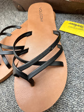 Load image into Gallery viewer, VOLCOM JANDALS - SZ 8
