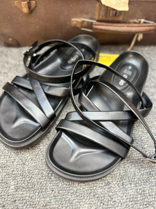 SUMMER SANDALS - SZ 8