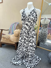 Load image into Gallery viewer, SUMMER DRESS - SZ 12
